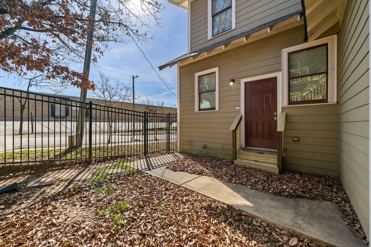 94 Lucy St - Photo 3 of 18