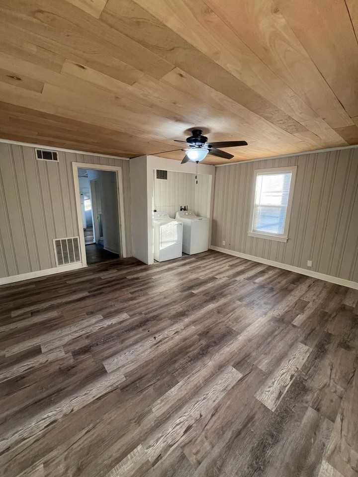 Sangamon-2nd - Photo 2 of 7