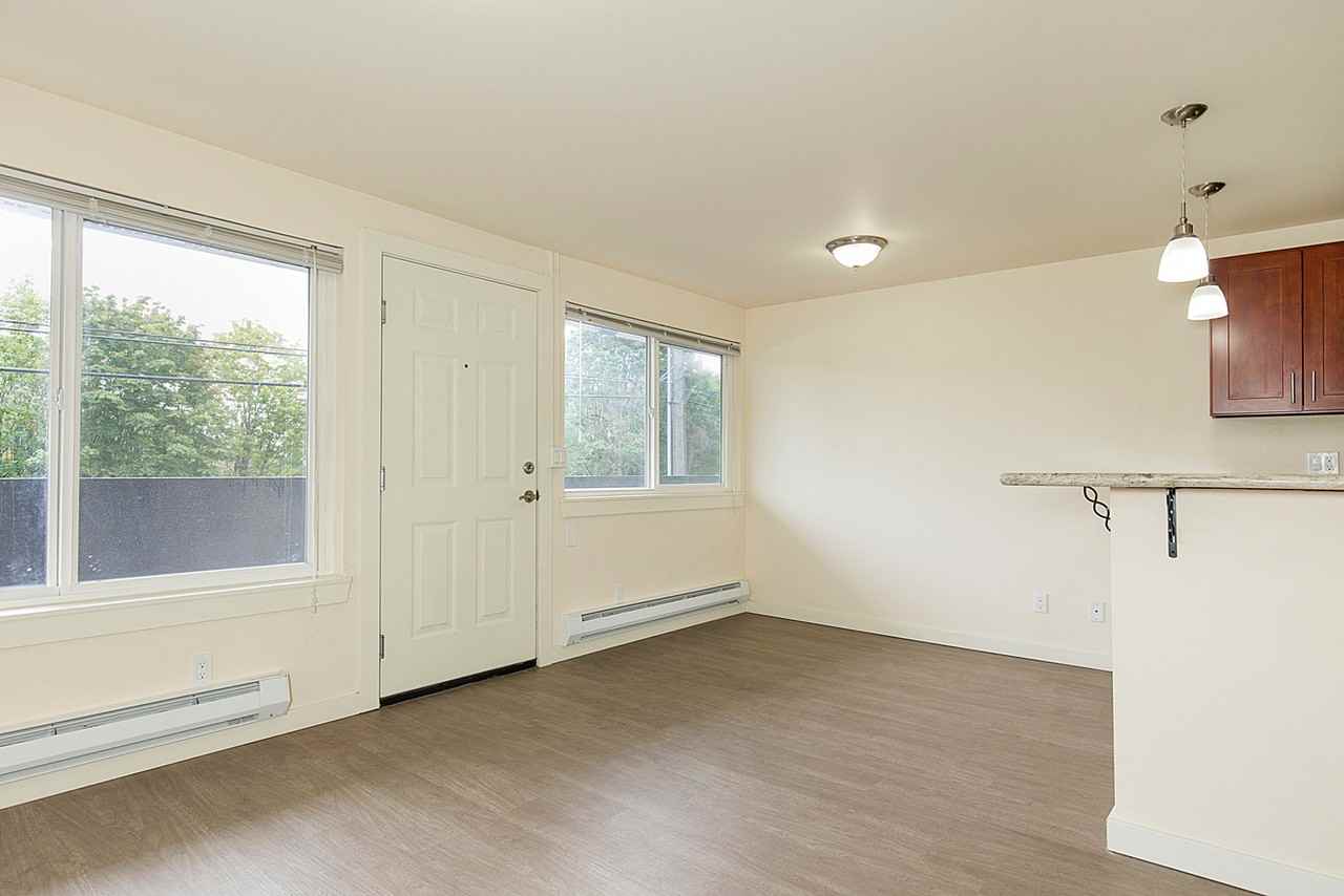 Thorndyke Apartments - Photo 3 of 21