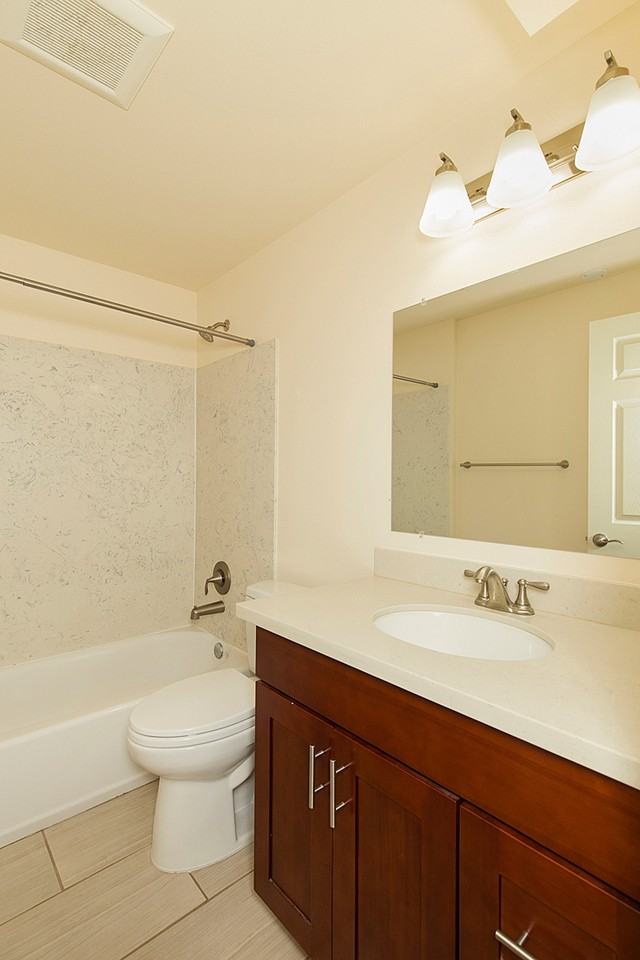 2501 Thorndyke Ave W #103 - Photo 6 of 15