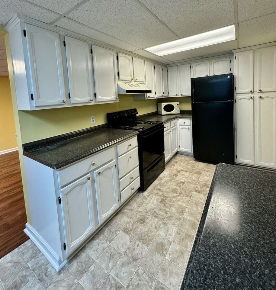 600 S. Camden Ave - Photo 2 of 15