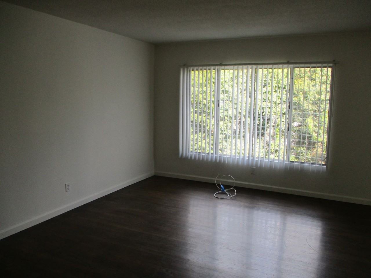 2314 S. CORNING ST - Photo 3 of 10