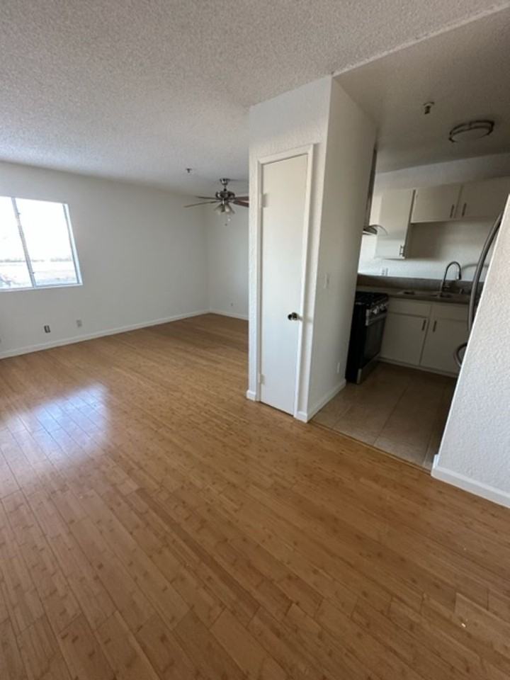 10323 WOODBINE ST. - Photo 6 of 34