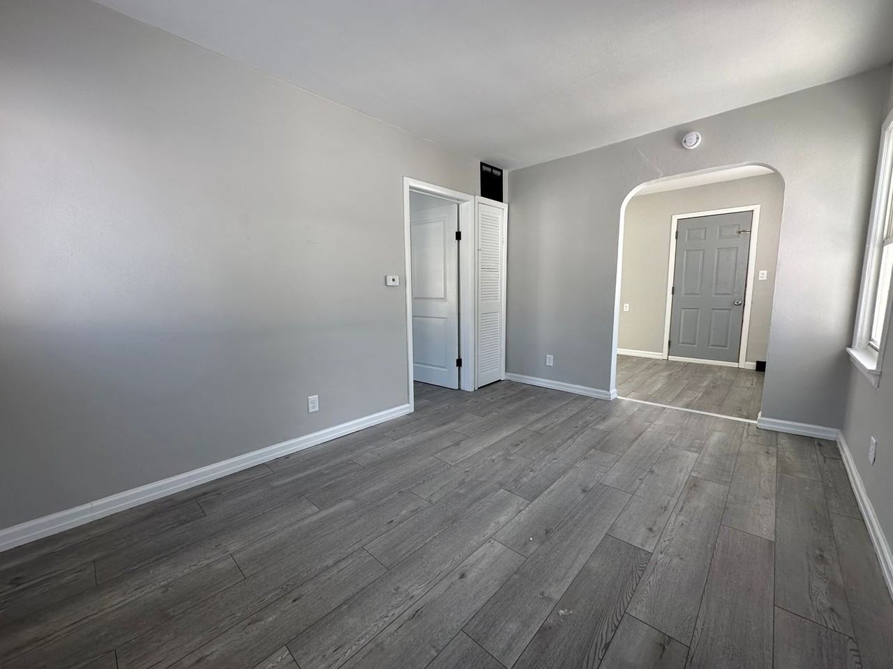 1121-1123 Maynard Ave. - Photo 3 of 22