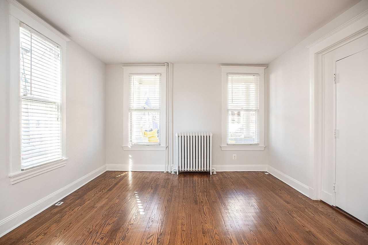 23 Randall Street - Photo 3 of 18