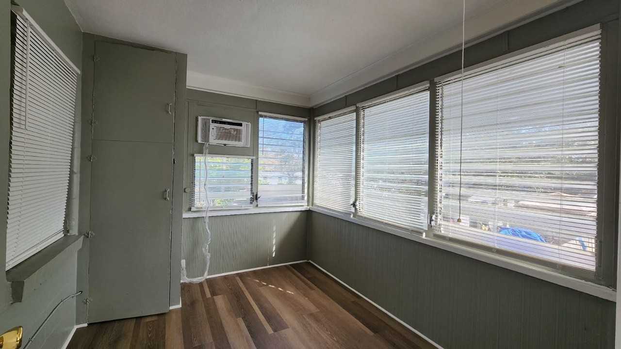 2620 41st Ave N, unit A; unit B; St Petersburg, FL 33714 Apartments