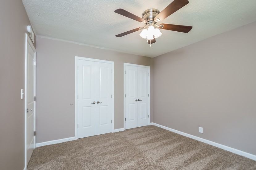 Goodman Manor Apartments - Photo 7 of 18