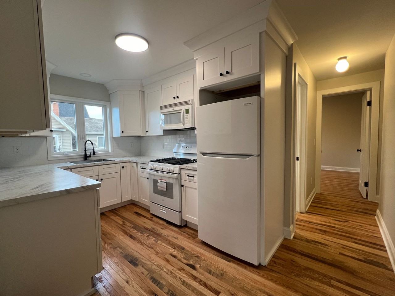 30 Lake Ave - Photo 2 of 15