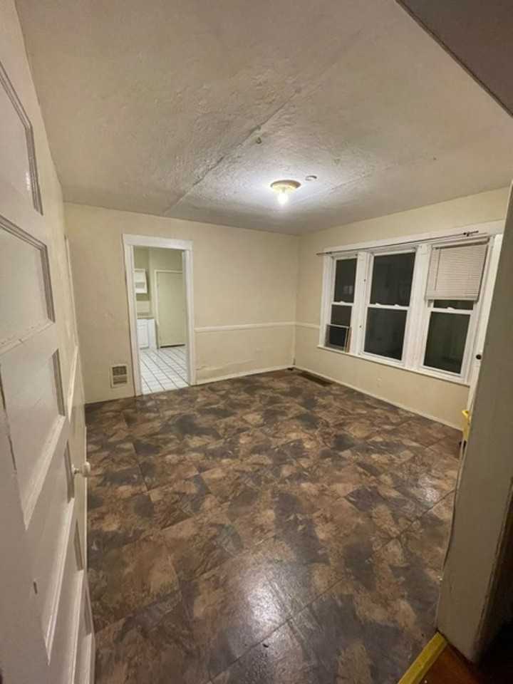 12-14 Warner - Photo 2 of 11