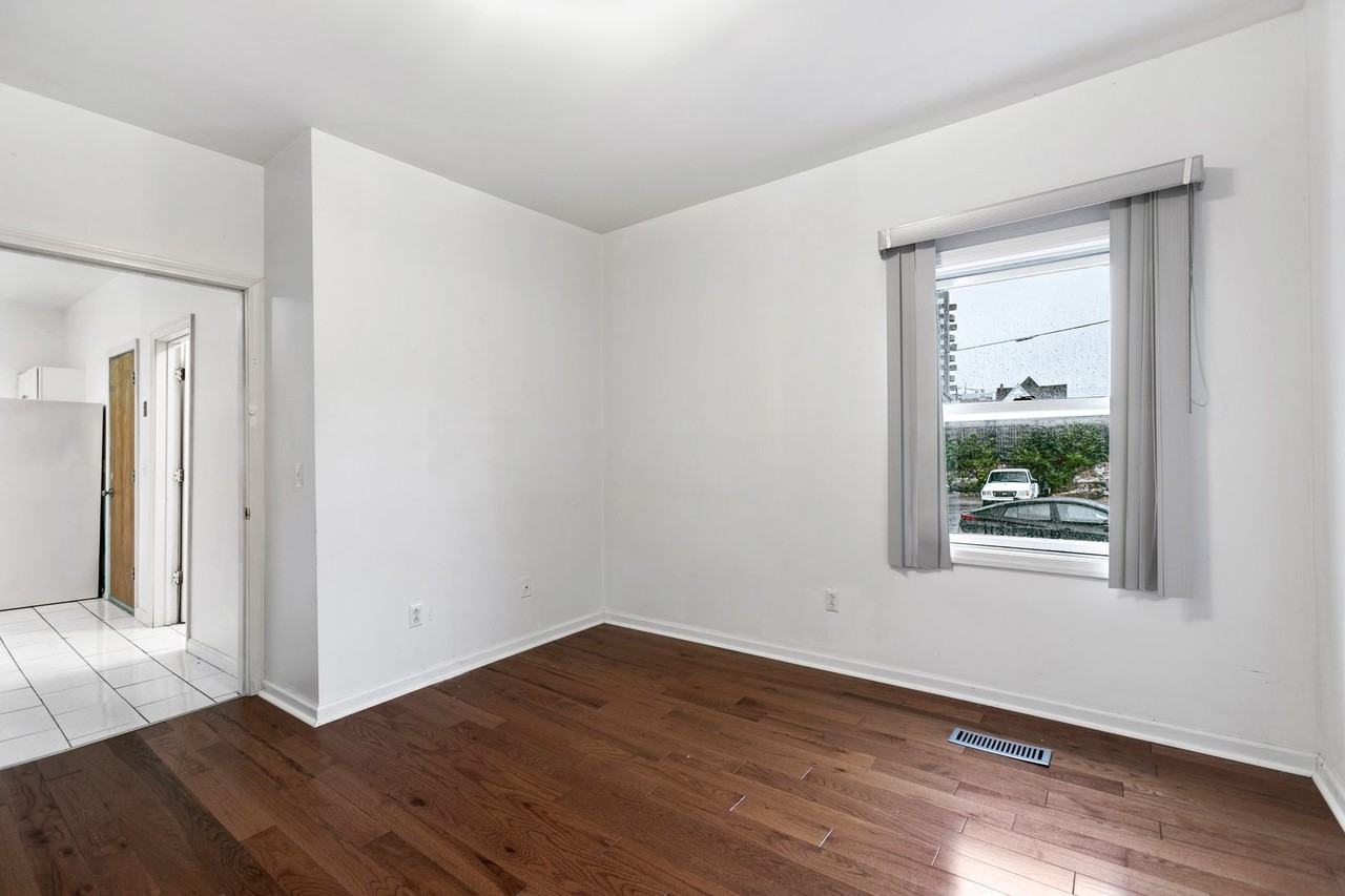 392-394 Crown Street - Photo 6 of 30