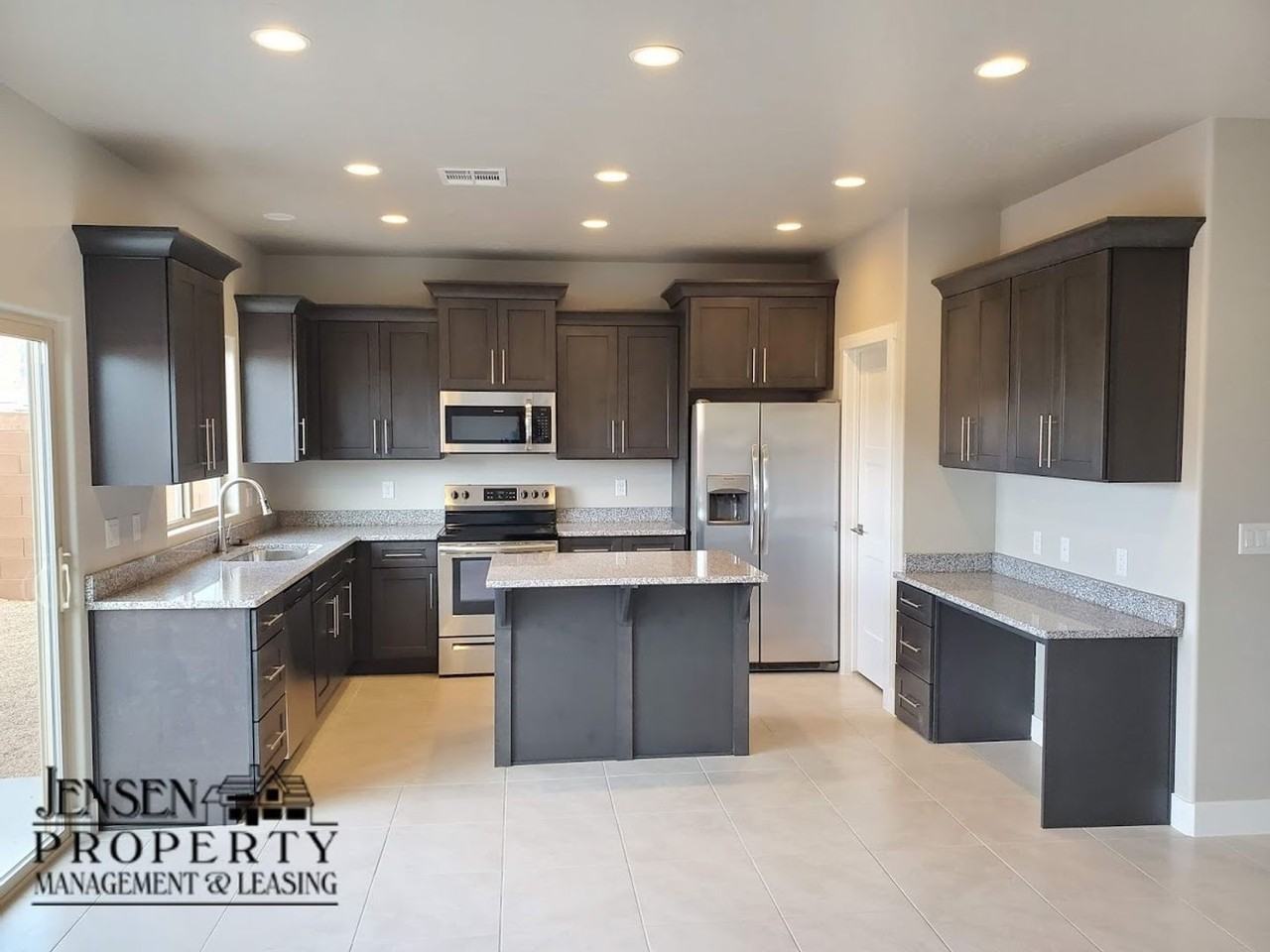 287 W Augusta Dr - Photo 7 of 36