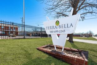 1911 NW Floyd Ave - Photo 1 of 1