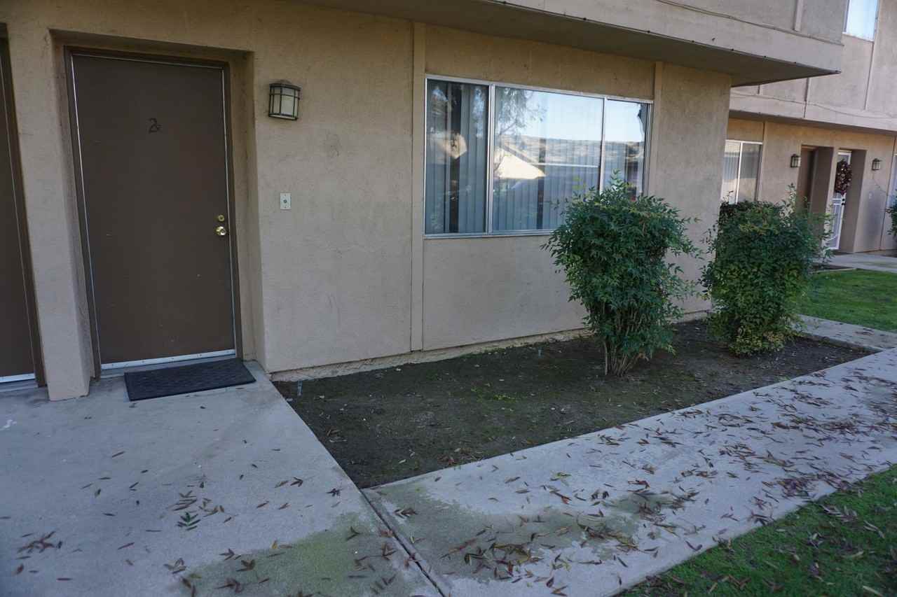 11916 Handel Avenue - Photo 3 of 23