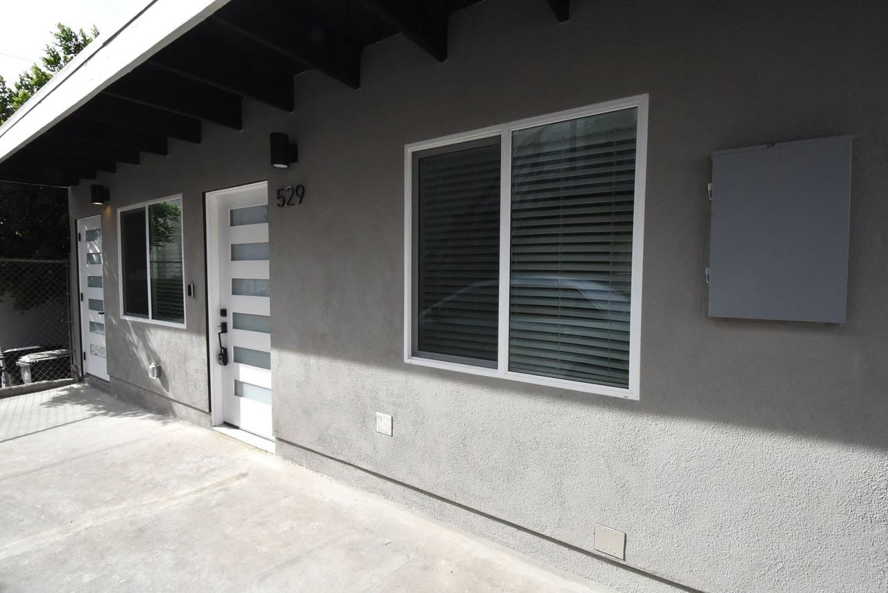 527 Apartments in Wilshire Center Koreatown, Los Angeles, CA 90004