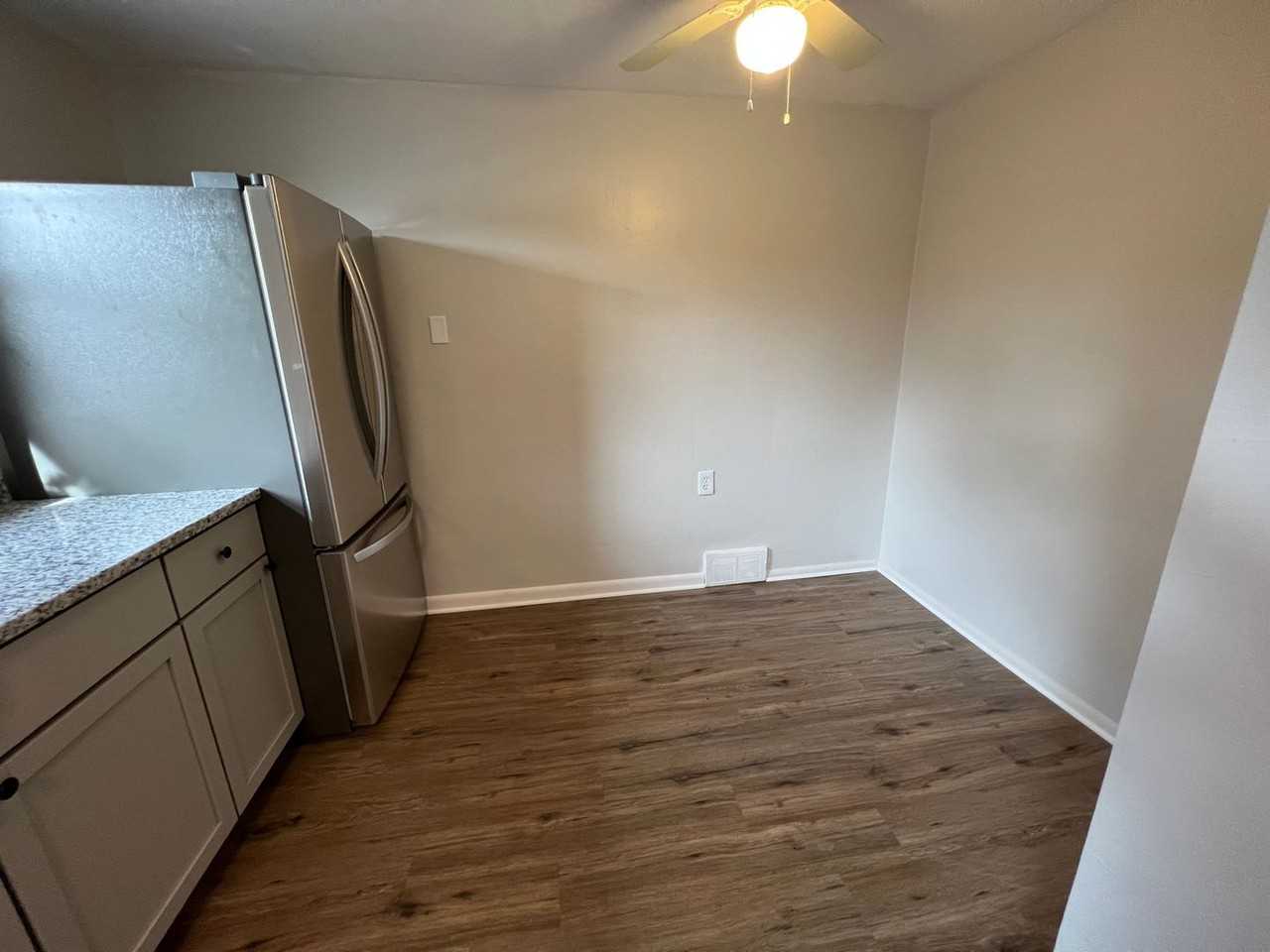 28 Richland Ave - (24145) - Photo 3 of 14