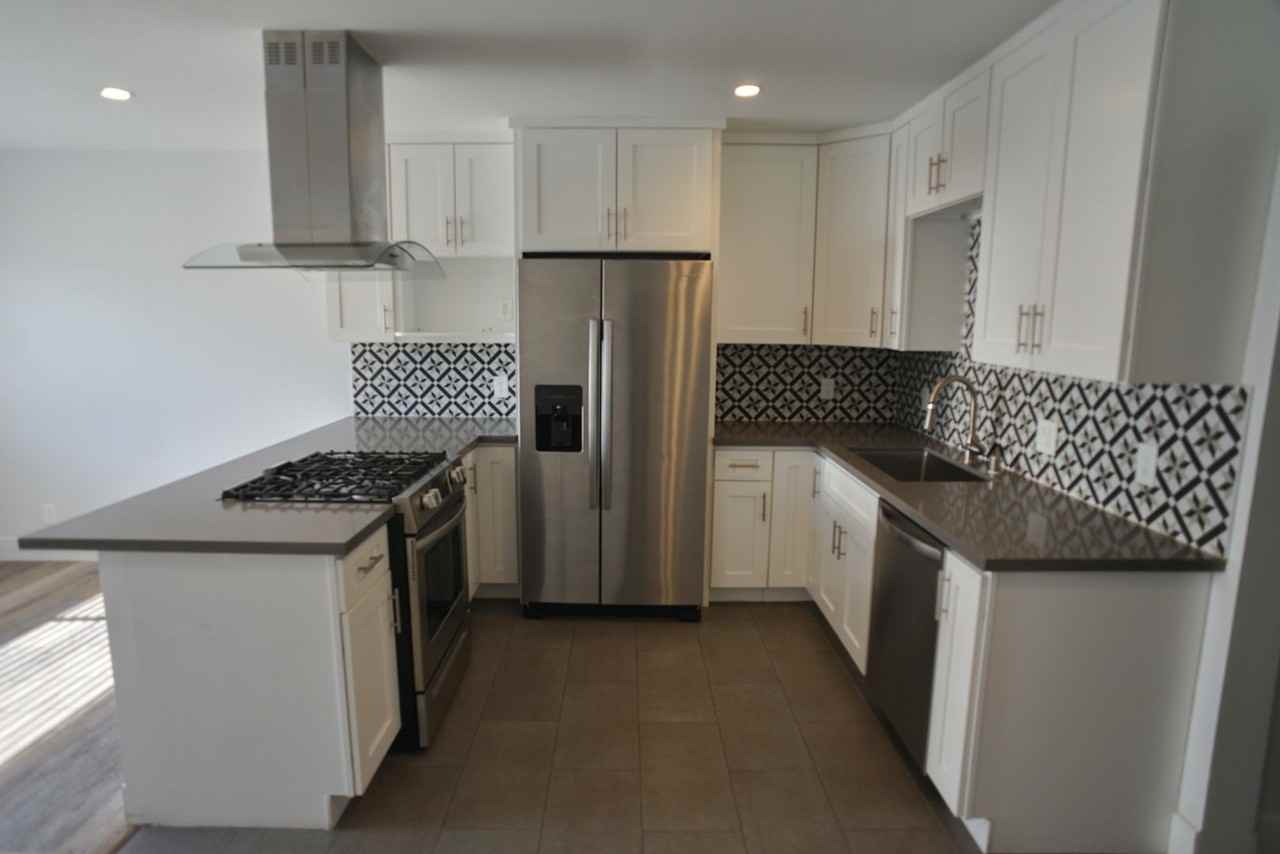 2827 Orchard Ave - Photo 4 of 11