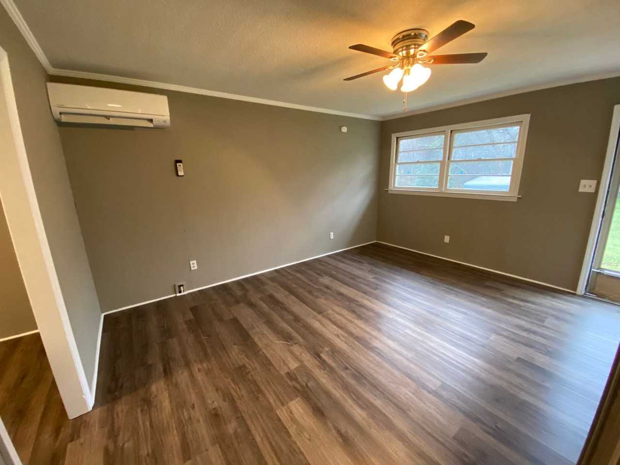 919 E Fourth Avenue - Photo 3 of 10