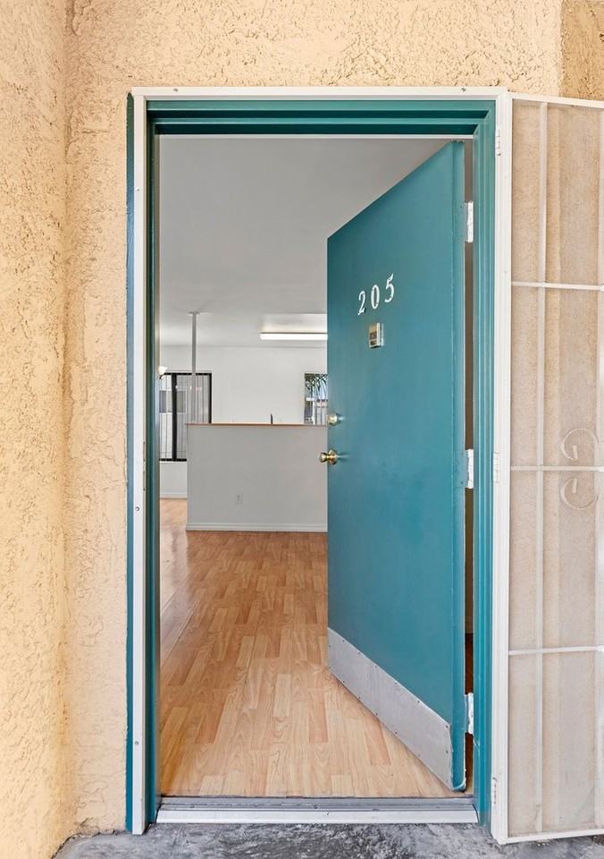 Lomita - Photo 2 of 16