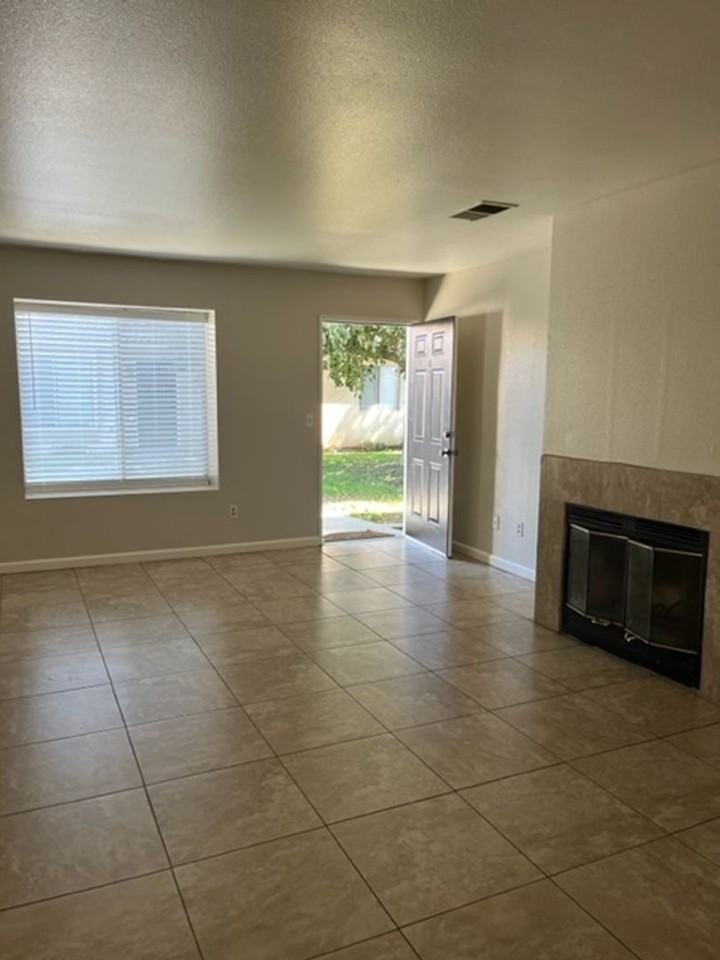 3210 Brookfield Loop #3210D - Photo 2 of 12