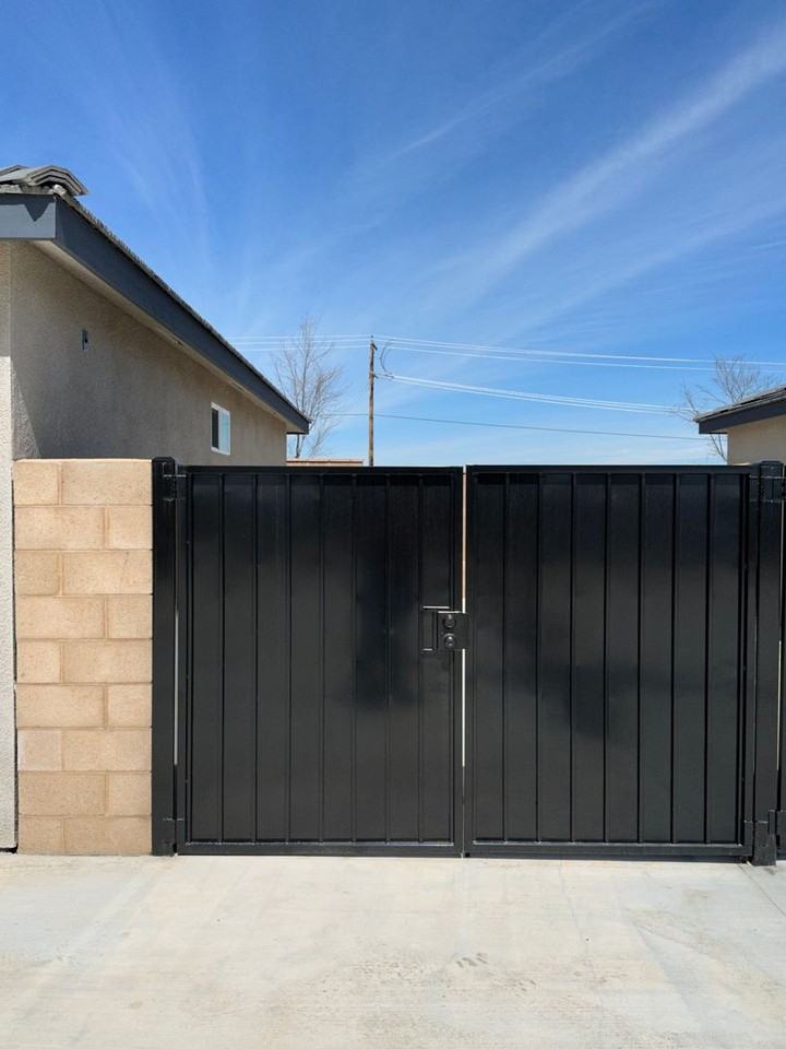 6321 Wildflower St - 76 - Photo 3 of 31