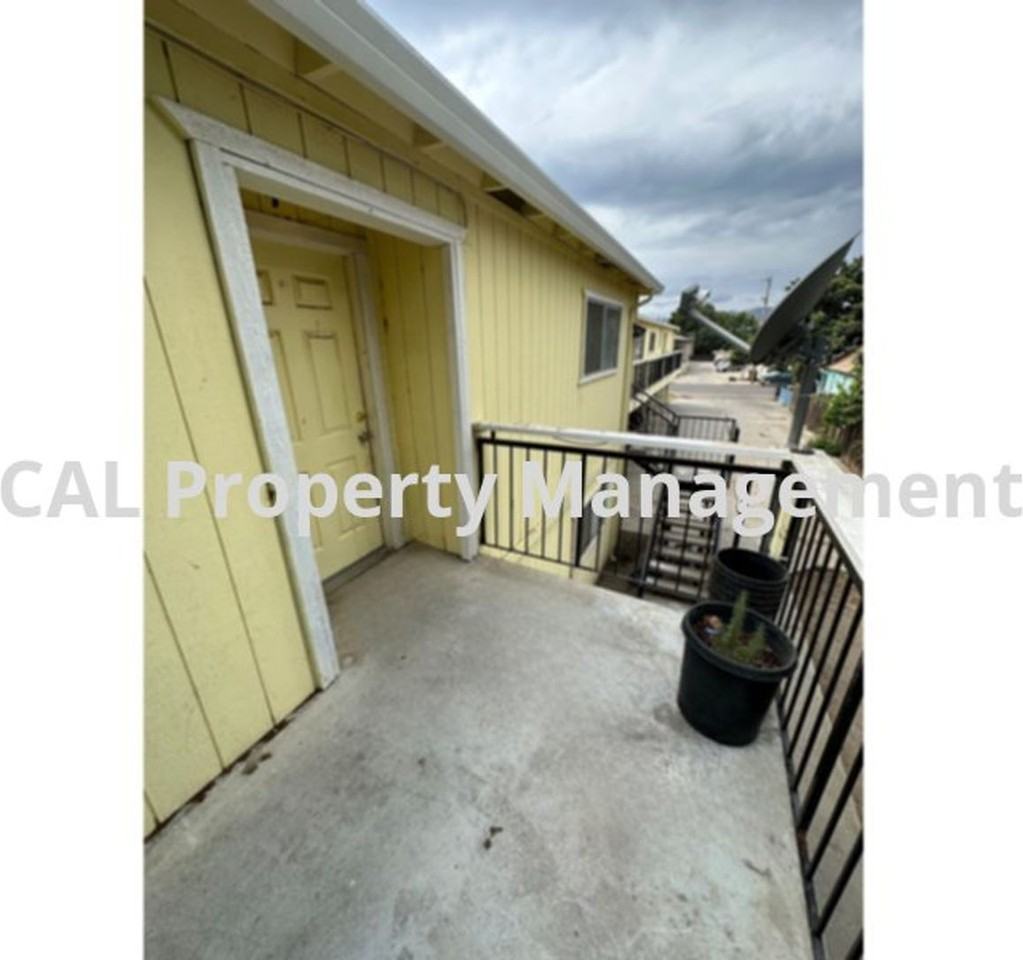 URQ-524 N Vanderhurst - Photo 2 of 14