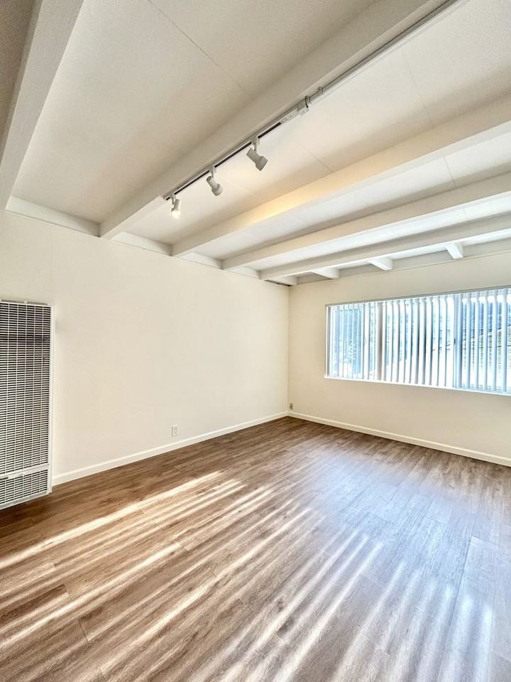 49 E. 40th Avenue - Photo 2 of 9