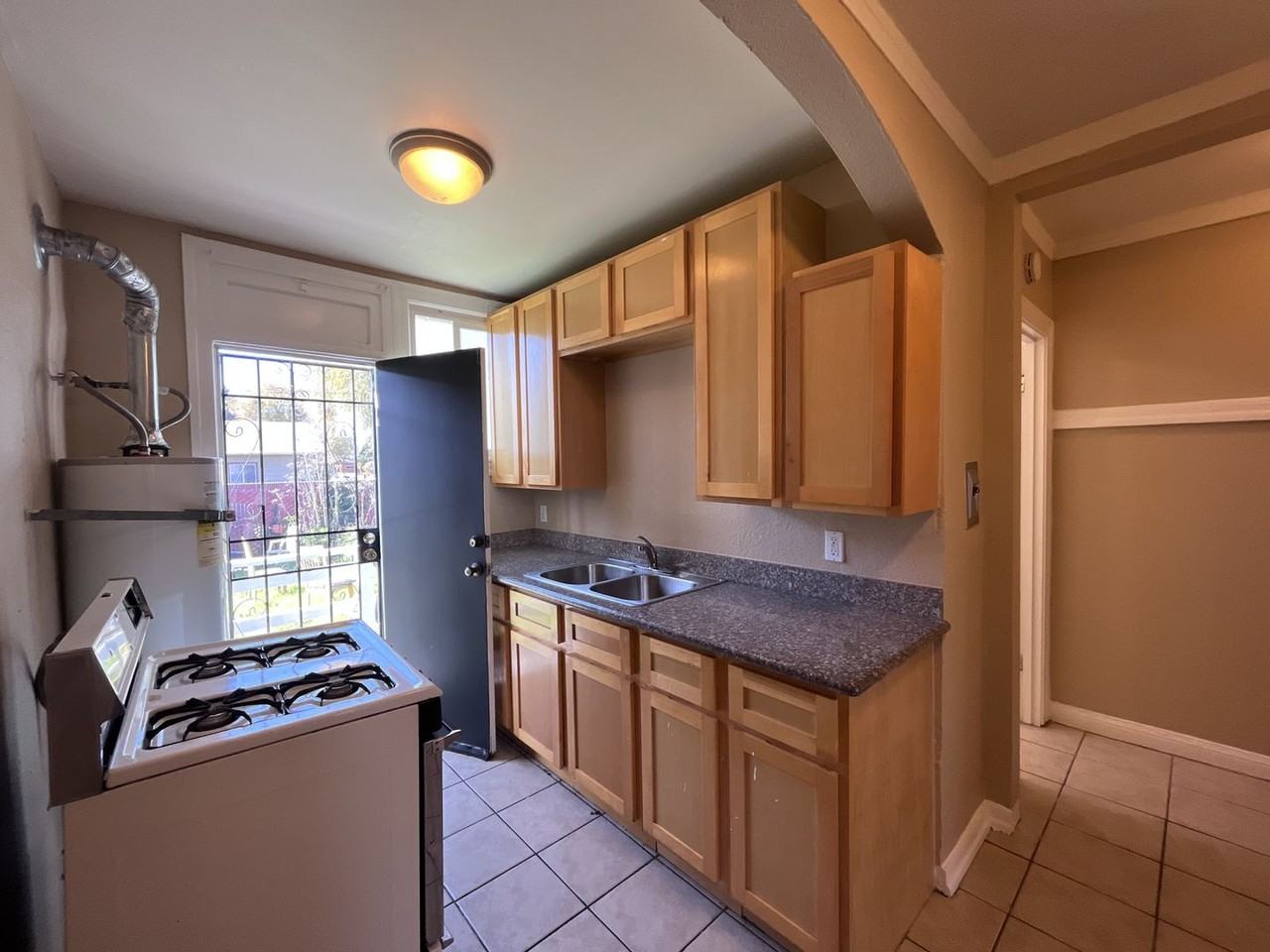 2700 Sacramento Street - Photo 2 of 7