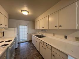 featured image of 771 W 7th Ave