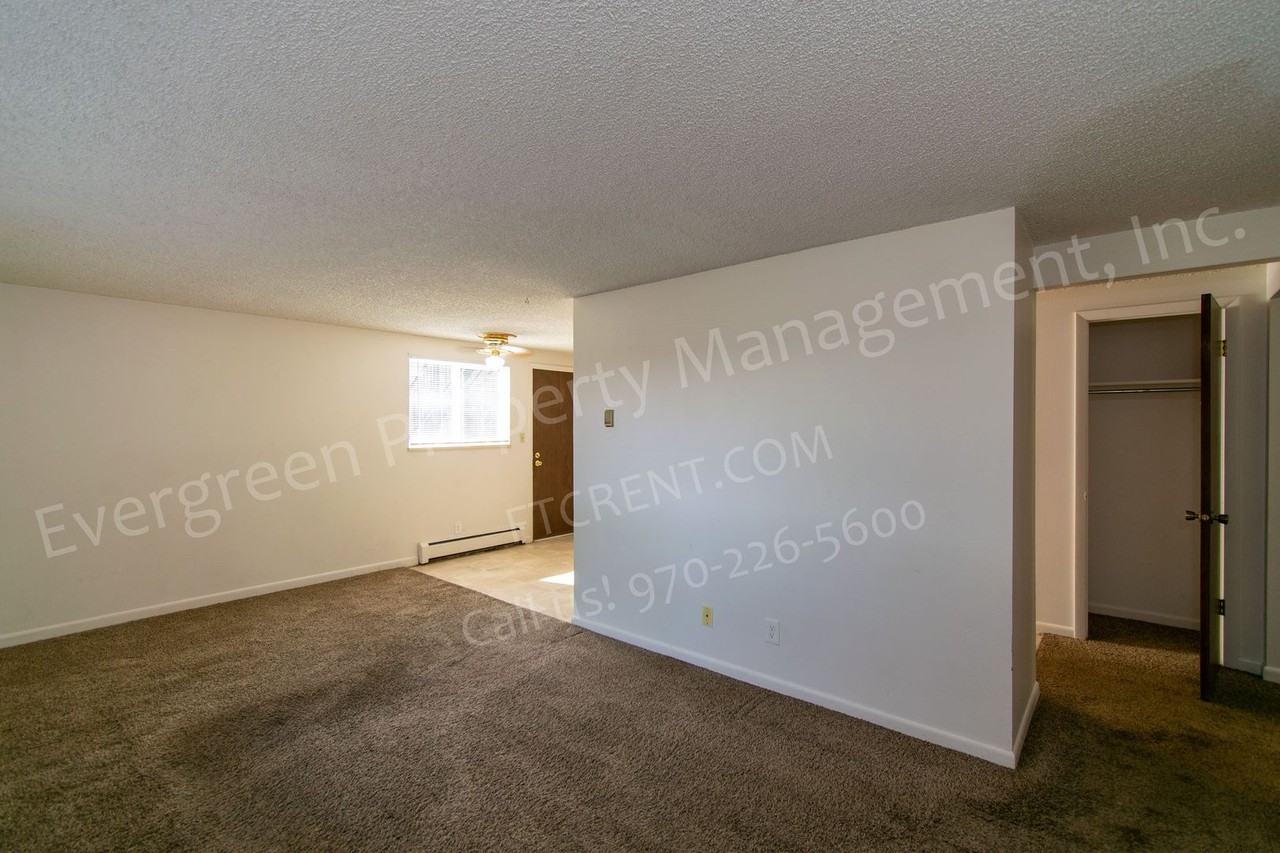 2949 State Farm Rd - Photo 7 of 46