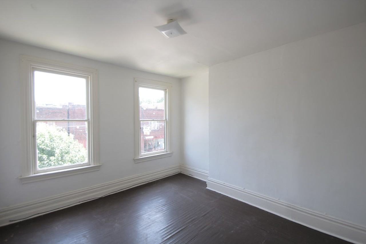 302 South Trenton Avenue - Photo 2 of 10