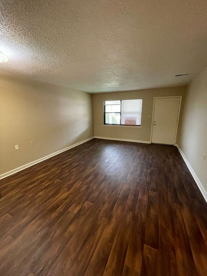 City Court 1 - Photo 3 of 8