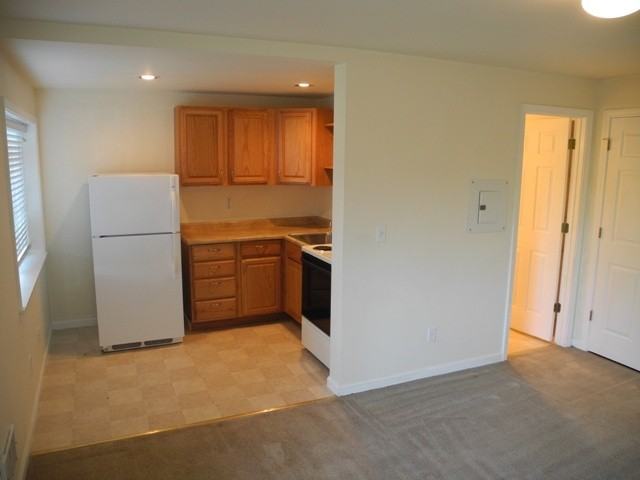 3401 14th Ave W #4 - Photo 2 of 12