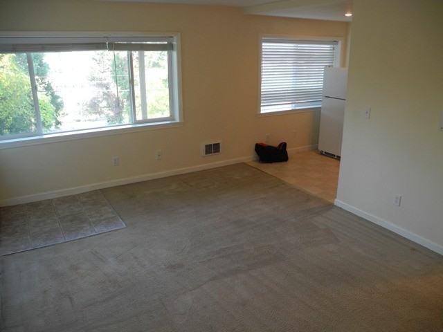 3401 14th Ave W #4 - Photo 6 of 12
