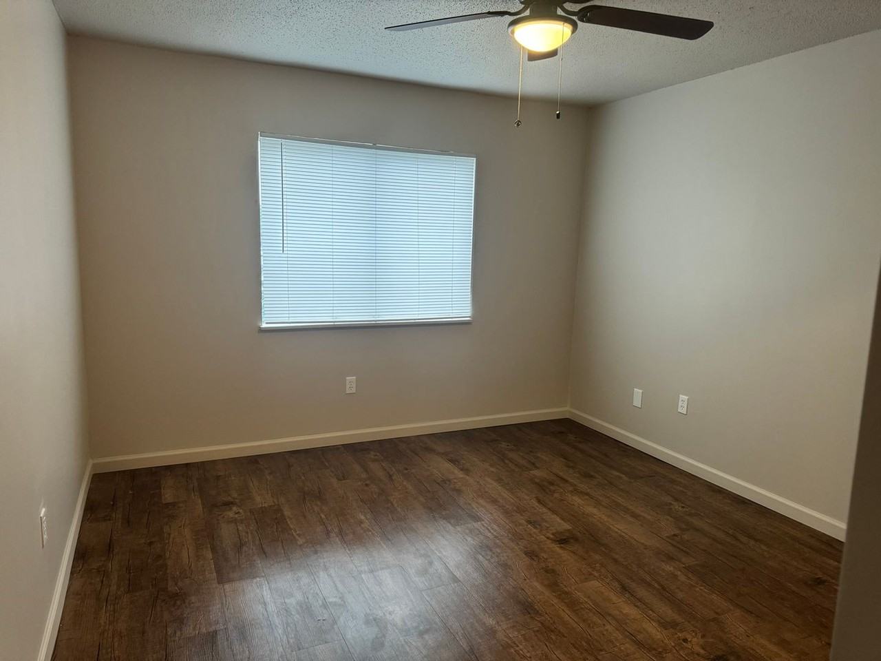 Pine Tree Apartments - Photo 7 of 24