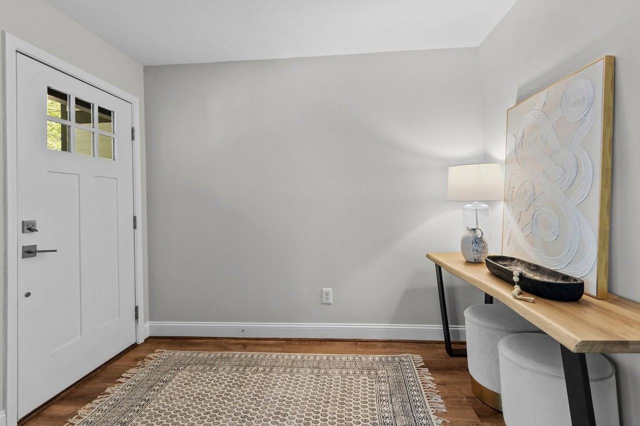 Blue Leaf Apartments - Photo 2 of 19