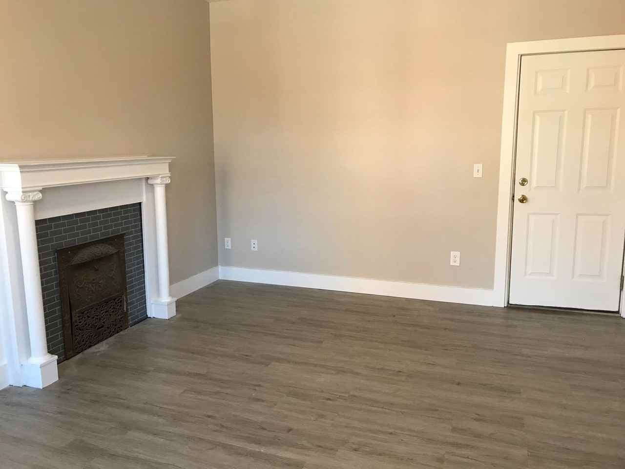 430 Greenfield Avenue - Photo 6 of 30