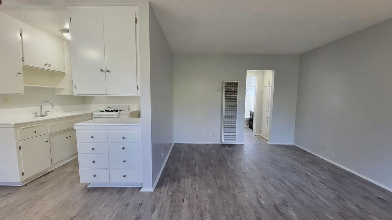 595 BUCKEYE ST (Richman) - Photo 3 of 6