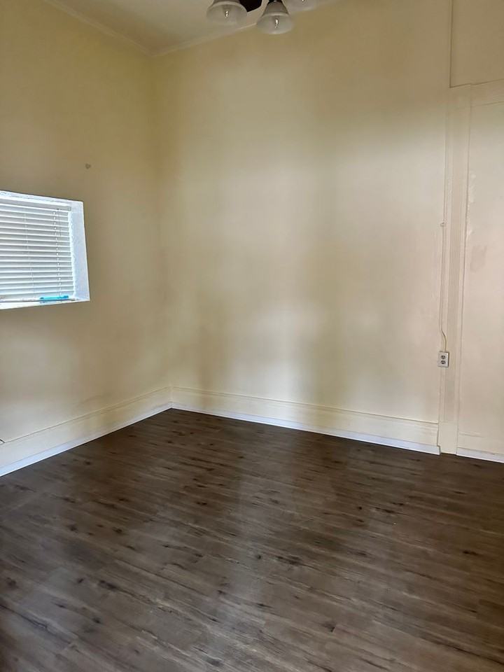 813 W Broadway St - Photo 2 of 12