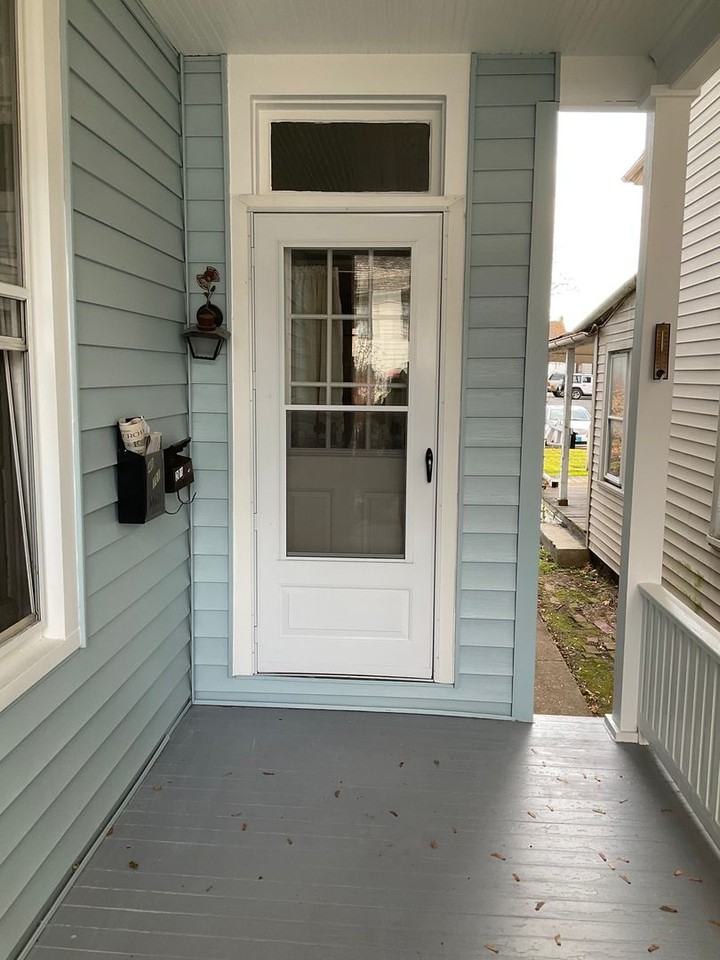 48 E HIGH STREET - Photo 2 of 16