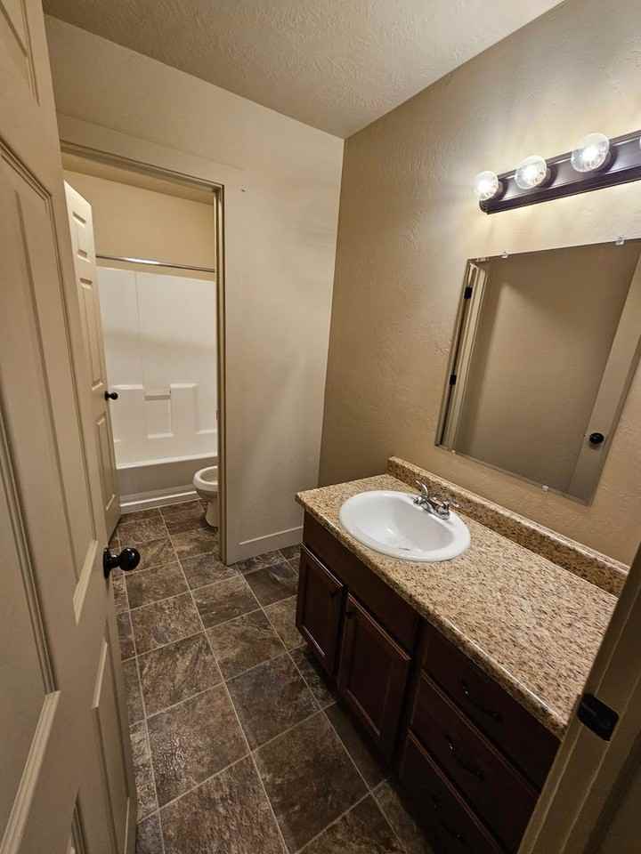 Johnson6 - Photo 2 of 9