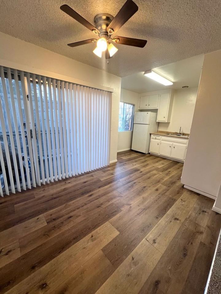 1000 Leslie Rd - Photo 3 of 17