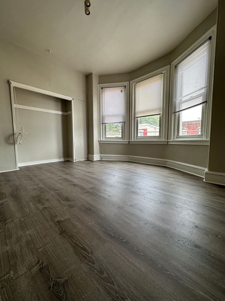 1232 West Somerset Street - Photo 3 of 40