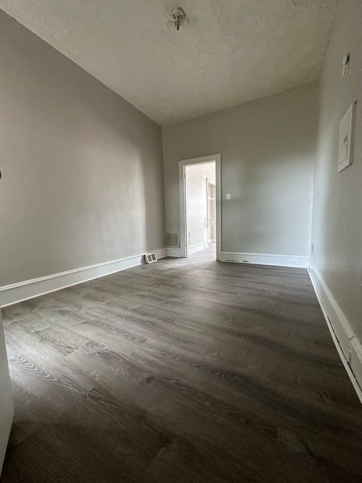 1232 West Somerset Street - Photo 4 of 40