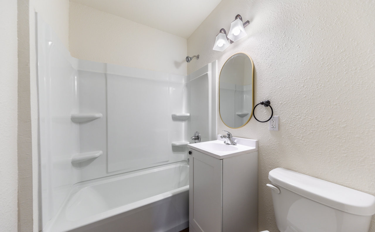 Wamego Triplex - Photo 3 of 12