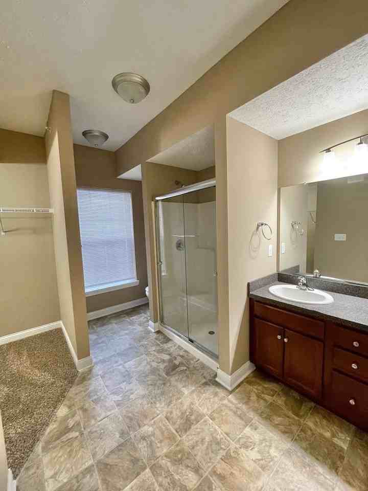 Creekside Commons East Apartments 401 Pleasant Meadow Blvd, Cuyahoga Falls, OH 44224 Zumper