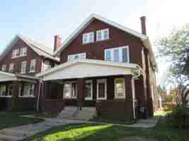 featured image of 425 E 15th Ave