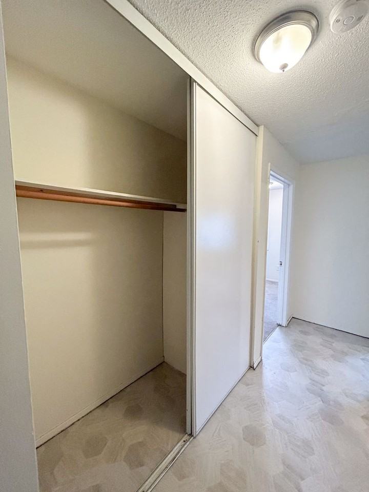 2002 Garfield Ave S - Photo 5 of 19