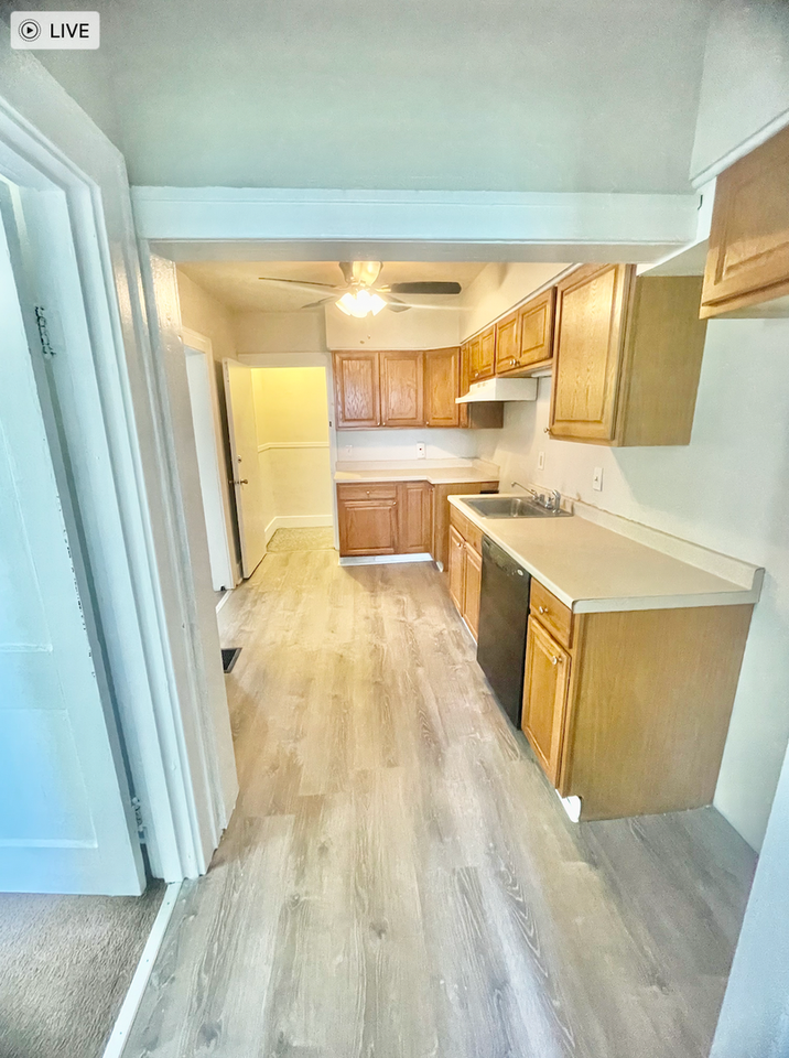 833 Greensburg Pike (Full Service) - Photo 2 of 22