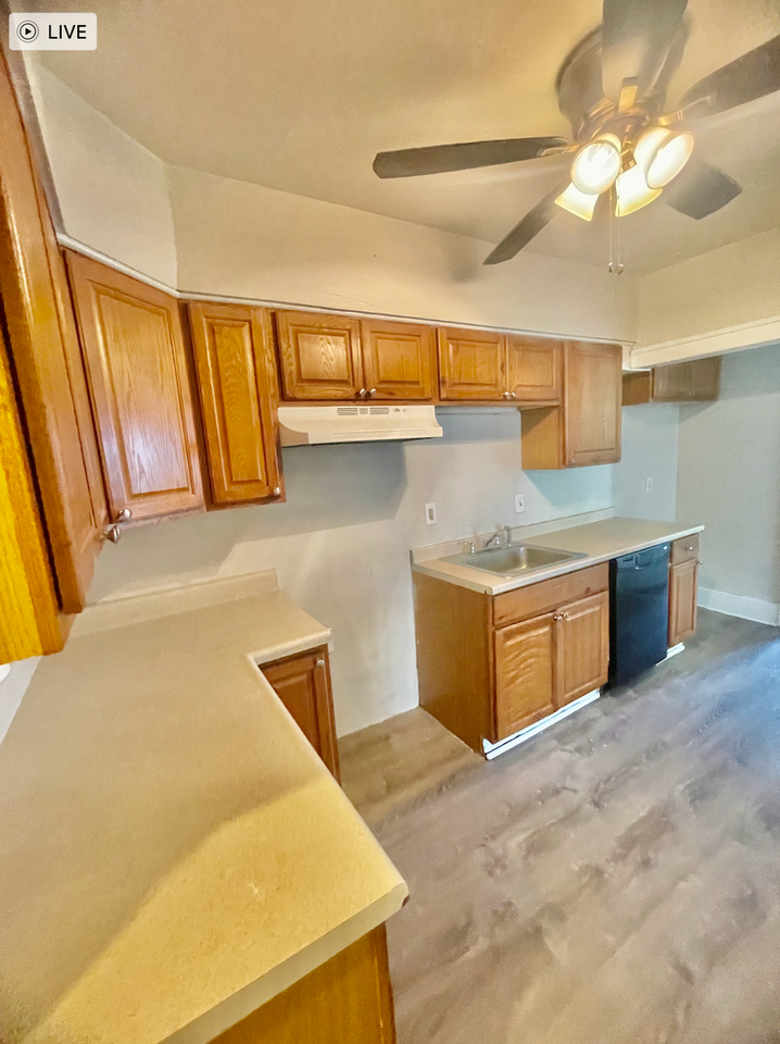 833 Greensburg Pike (Full Service) - Photo 3 of 22