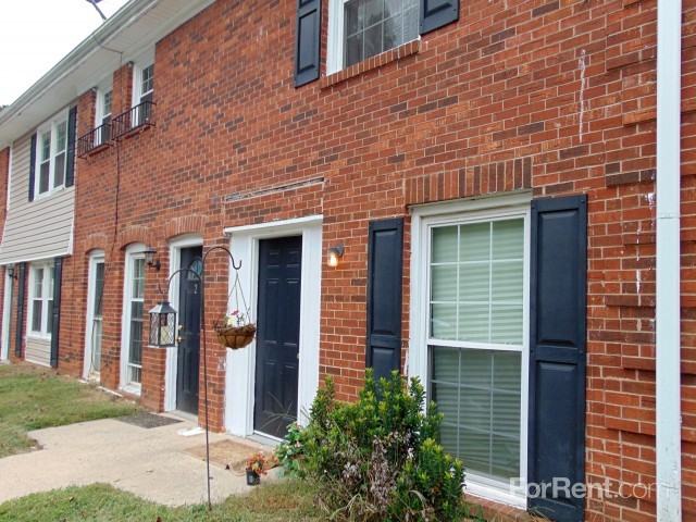 Affordable Triad Living Communities at The Manors - Photo 3 of 24